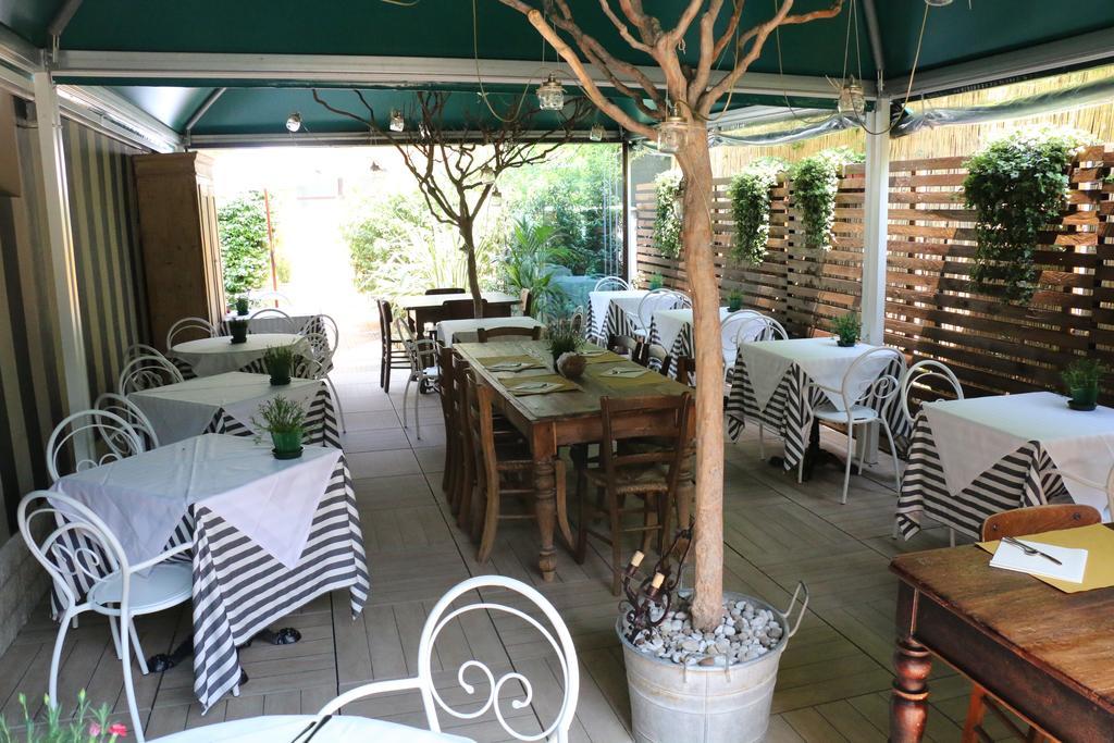 Hotel Bardolino Exterior photo