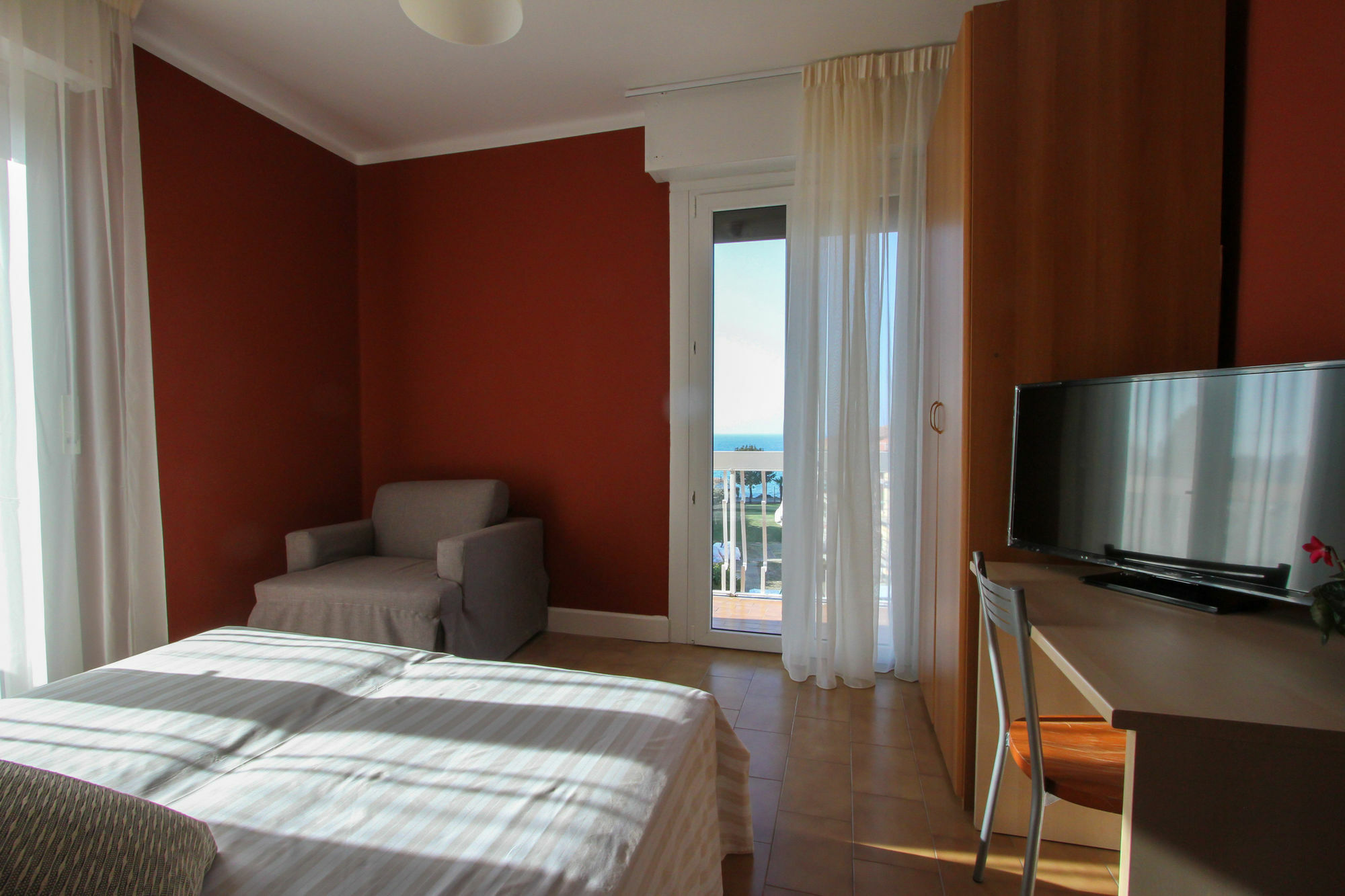 Hotel Bardolino Exterior photo
