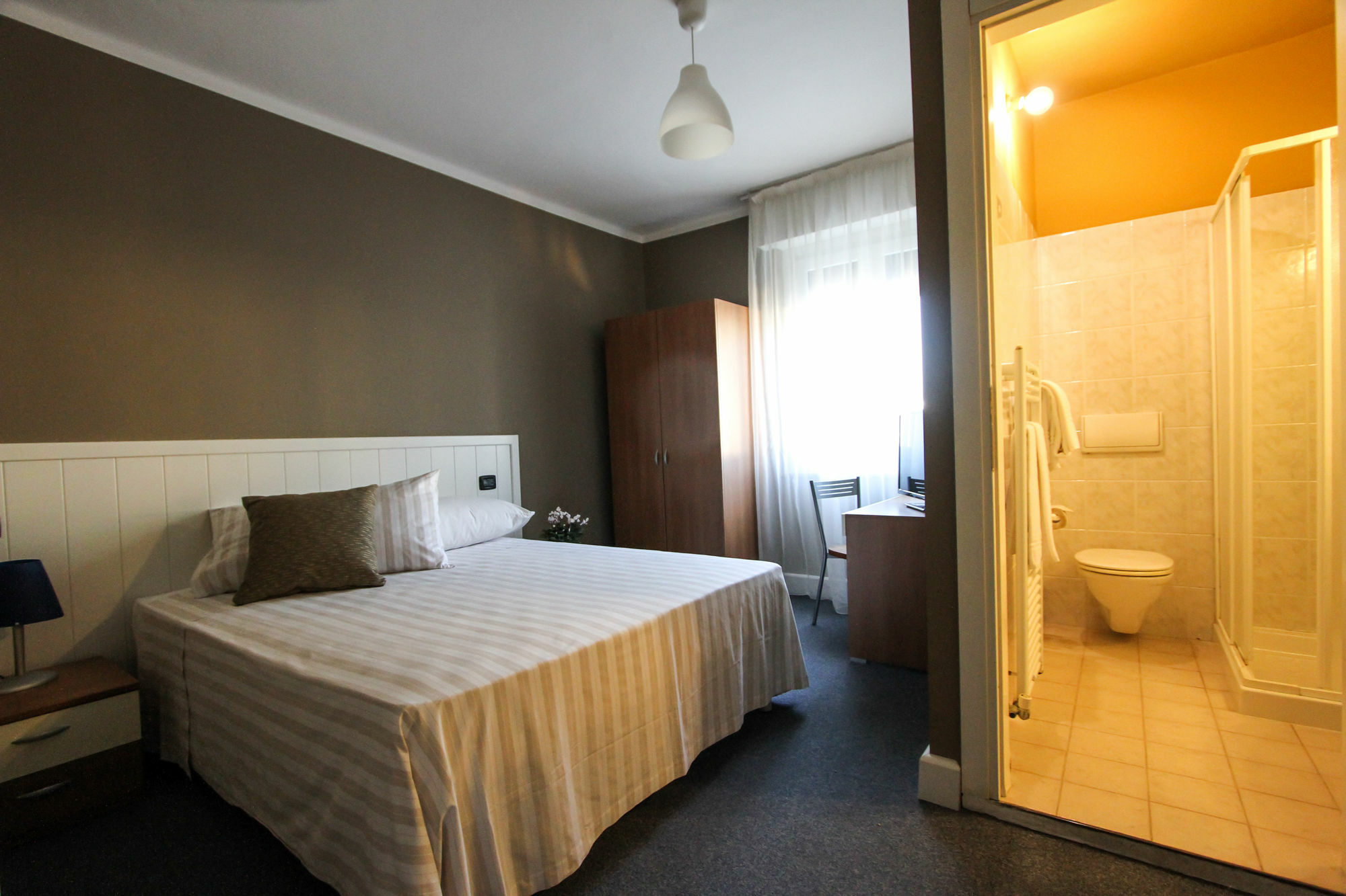 Hotel Bardolino Exterior photo